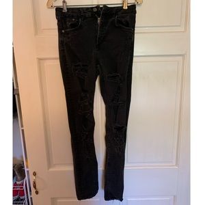 ripped black h&m jeans!